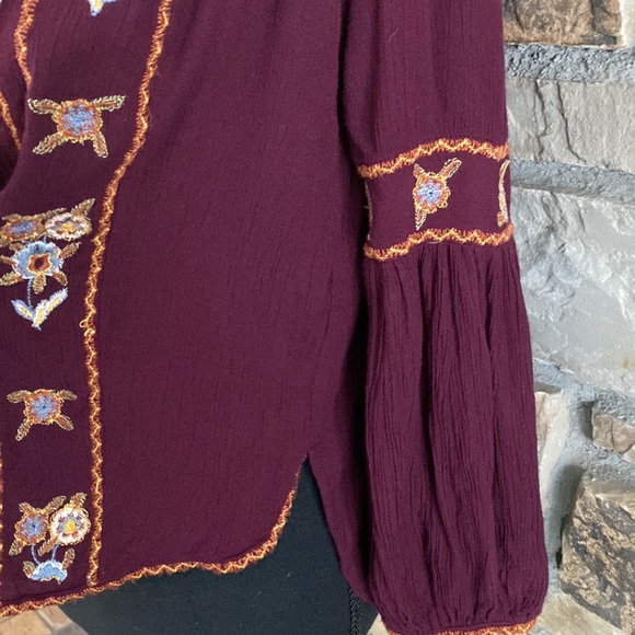 Boho top…maroon, so cute & comfy! 🌸 - Picture 4 of 7